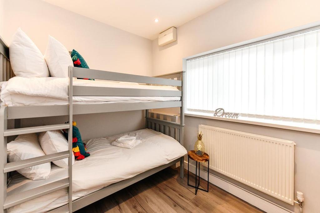 Just Stay Wales Swansea Extérieur photo